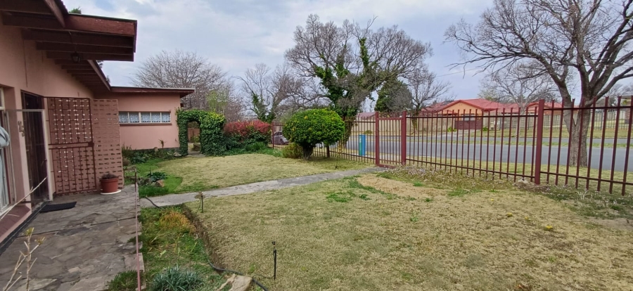To Let 3 Bedroom Property for Rent in Morelig Free State